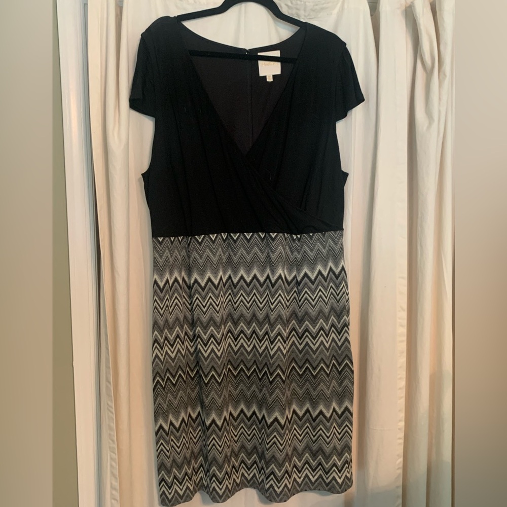 Modcloth Black and Gray Chevron Midi Dress